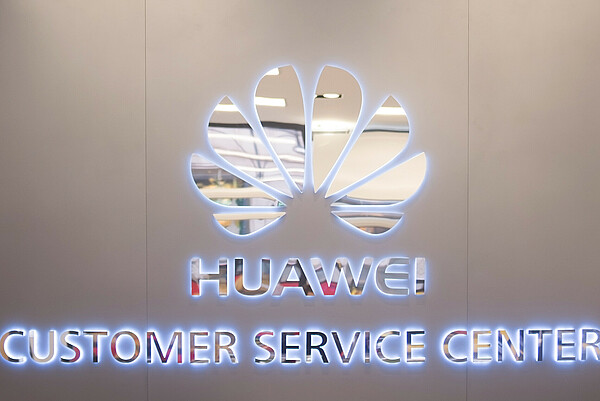 Logo Huawei Customer Service Center